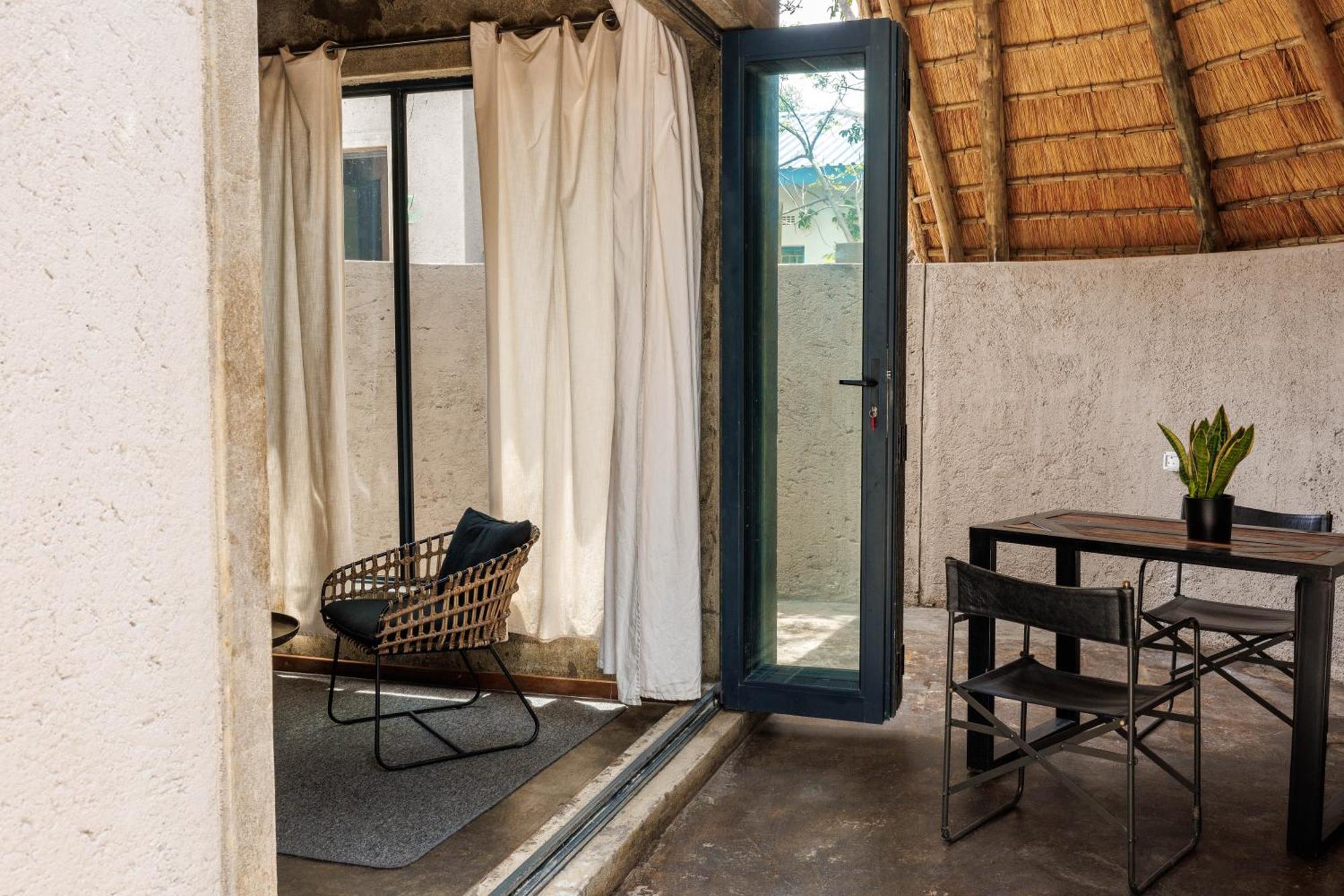 Chobe House Villa And Chalets Kasane Exteriör bild